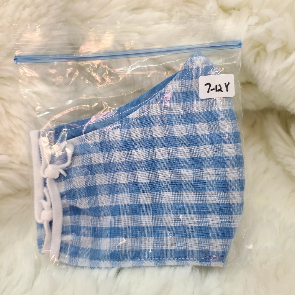 Mask youth age 7-12, blue & white plaid, filter pocket, 100% cotton new